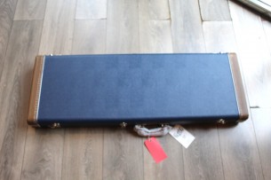 FENDER "Michael Landau "Coma" Stratocaster" HARDCASE