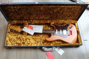 FENDER "Michael Landau "Coma" Stratocaster" HARDCASE