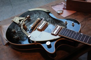 GRETSCH "G6134TG Limited Edition Paisley Penguin with String-Thru Bigsby®, Ebony Fingerboard, Black Paisley" ONLY 2 FOR SPAIN