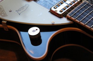 GRETSCH "G6134TG Limited Edition Paisley Penguin with String-Thru Bigsby®, Ebony Fingerboard, Black Paisley" ONLY 2 FOR SPAIN