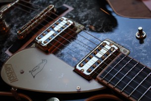 GRETSCH "G6134TG Limited Edition Paisley Penguin with String-Thru Bigsby®, Ebony Fingerboard, Black Paisley" ONLY 2 FOR SPAIN