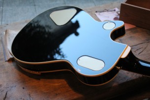 GRETSCH "G6134TG Limited Edition Paisley Penguin with String-Thru Bigsby®, Ebony Fingerboard, Black Paisley" ONLY 2 FOR SPAIN