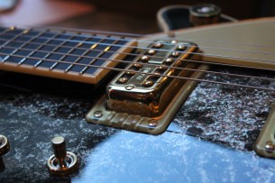 GRETSCH "G6134TG Limited Edition Paisley Penguin with String-Thru Bigsby®, Ebony Fingerboard, Black Paisley" ONLY 2 FOR SPAIN