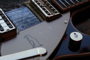 GRETSCH "G6134TG Limited Edition Paisley Penguin with String-Thru Bigsby®, Ebony Fingerboard, Black Paisley" ONLY 2 FOR SPAIN