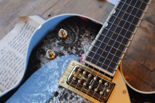GRETSCH "G6134TG Limited Edition Paisley Penguin with String-Thru Bigsby®, Ebony Fingerboard, Black Paisley" ONLY 2 FOR SPAIN