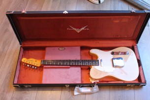 FENDER "Custom Shop Limited Edition 1960 Telecaster Journeyman Relic Natural Blonde" 3, 5 KG