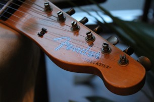 FENDER "Custom Shop Limited Edition 1960 Telecaster Journeyman Relic Natural Blonde" 3, 5 KG