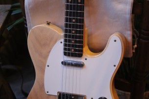 FENDER "Custom Shop Limited Edition 1960 Telecaster Journeyman Relic Natural Blonde" 3, 5 KG