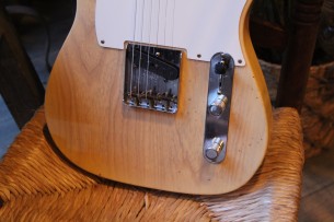 FENDER "Custom Shop Limited Edition 1960 Telecaster Journeyman Relic Natural Blonde" 3, 5 KG
