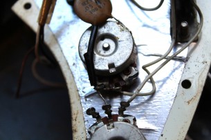 FENDER "Original of 1974 (534325) Left Handed Stratocaster in Ocean Torquoise" 4, 3 KG