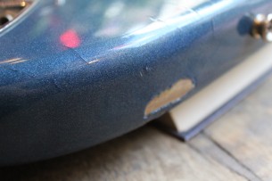 FENDER "Original of 1974 (534325) Left Handed Stratocaster in Ocean Torquoise" 4, 3 KG