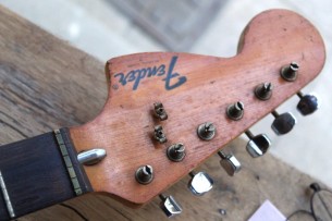 FENDER "Original of 1974 (534325) Left Handed Stratocaster in Ocean Torquoise" 4, 3 KG