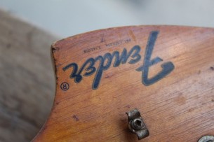 FENDER "Original of 1974 (534325) Left Handed Stratocaster in Ocean Torquoise" 4, 3 KG