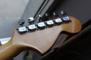 FENDER "Original of 1974 (534325) Left Handed Stratocaster in Ocean Torquoise" 4, 3 KG