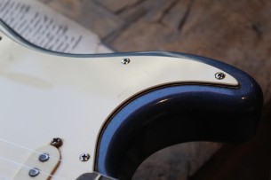 FENDER "Original of 1974 (534325) Left Handed Stratocaster in Ocean Torquoise" 4, 3 KG