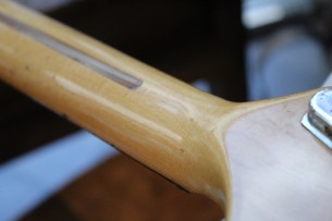 FENDER "Original of 1974 (534325) Left Handed Stratocaster in Ocean Torquoise" 4, 3 KG