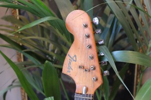 FENDER "Original of 1974 (534325) Left Handed Stratocaster in Ocean Torquoise" 4, 3 KG