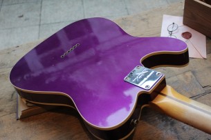 Fender "Custom Shop Limited Edition Reverse Tomatillo Telecaster Custom Journeyman, Faded Purple Metallic" HARDCASE, 3, 2 KG