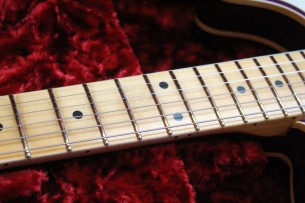 Fender "Custom Shop Limited Edition Reverse Tomatillo Telecaster Custom Journeyman, Faded Purple Metallic" HARDCASE, 3, 2 KG