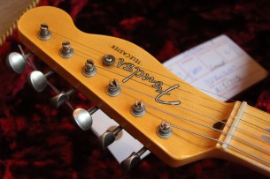 Fender "Custom Shop Limited Edition Reverse Tomatillo Telecaster Custom Journeyman, Faded Purple Metallic" HARDCASE, 3, 2 KG