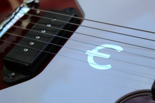 EPIPHONE "Coronet Cherry"