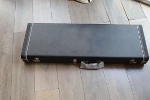 FENDER "Limited Custom Shop Master Desing Greg Fessler Stratocaster ´68 Journeyman Pink Paisley" HARDCASE