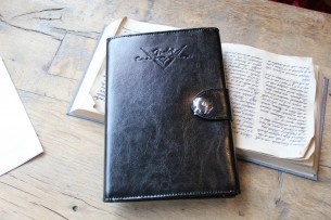 FENDER "Limited Custom Shop Master Desing Greg Fessler Stratocaster ´68 Journeyman Pink Paisley" HARDCASE