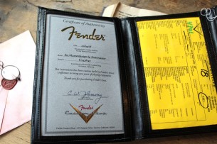 FENDER "Limited Custom Shop Master Desing Greg Fessler Stratocaster ´68 Journeyman Pink Paisley" HARDCASE