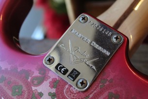 FENDER "Limited Custom Shop Master Desing Greg Fessler Stratocaster ´68 Journeyman Pink Paisley" HARDCASE