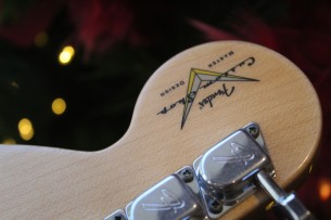 FENDER "Limited Custom Shop Master Desing Greg Fessler Stratocaster ´68 Journeyman Pink Paisley" HARDCASE