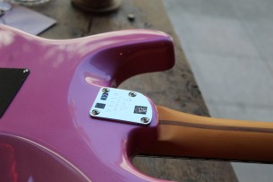 FENDER "American Ultra Stratocaster Bubble Gum Metallic w/Ebony Fingerboard & Anodized Black Pickguard "