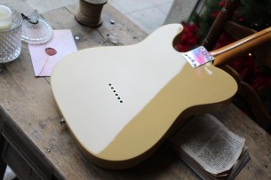 FENDER "Vintera II '50s Nocaster,Blackguard Blonde, Maple" GIGBAG, 3, 3 KG