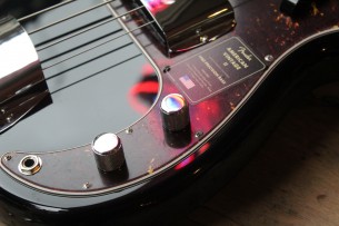 FENDER "American Vintage II 1960 Precision Bass, Black, Slab Rosewood" HARDCASE, PAPERS, 4, 1 KG