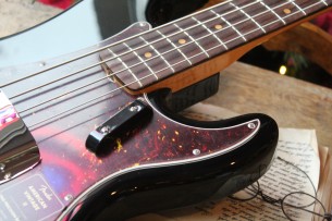 FENDER "American Vintage II 1960 Precision Bass, Black, Slab Rosewood" HARDCASE, PAPERS, 4, 1 KG