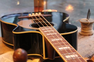 FENDER "Kingman Bass Black" (Excellent)