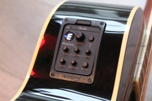 FENDER "Kingman Bass Black" (Excellent)