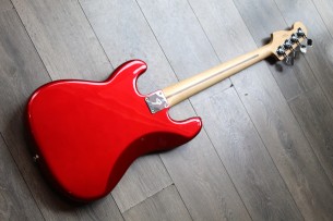 FENDER "Player Precision Bass,Candy Apple Red , Pau Ferro"