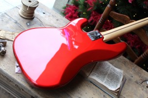 FENDER "Player Precision Bass,Candy Apple Red , Pau Ferro"