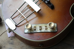 HOFNER "Violin Bass 61 Relic H500/1-61-Relic Sunburst with Hardcase, Papers, Strap, Sticker, Pickguard"
