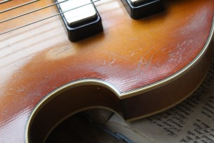 HOFNER "Violin Bass 61 Relic H500/1-61-Relic Sunburst with Hardcase, Papers, Strap, Sticker, Pickguard"