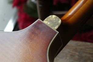 HOFNER "Violin Bass 61 Relic H500/1-61-Relic Sunburst with Hardcase, Papers, Strap, Sticker, Pickguard"