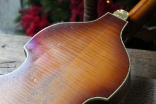 HOFNER "Violin Bass 61 Relic H500/1-61-Relic Sunburst with Hardcase, Papers, Strap, Sticker, Pickguard"