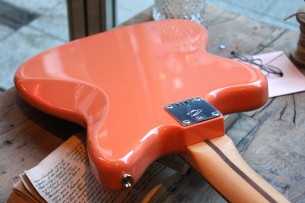 FENDER "Limited Edition Player Jazzmaster, Pacific Peach" 3, 8 KG