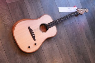 FENDER "Highway Series Parlor Spruce, Rosewood" DELUIXE GIGBAG, 2, 5 KG