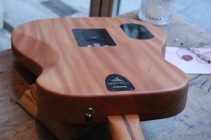 FENDER "Highway Series Parlor Spruce, Rosewood" DELUIXE GIGBAG, 2, 5 KG