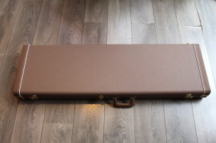 FENDER "60th Anniversary Jazz Bass Rosewood Fingerboard, Arctic Pearl" HARDCASE, 4. 44 KG