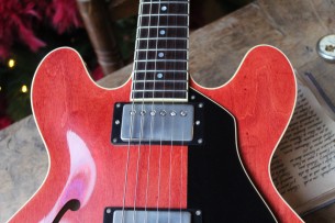 COLIINGS "I35LC Vintage Faded Cherry" HARDCASE