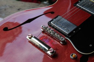 COLIINGS "I35LC Vintage Faded Cherry" HARDCASE