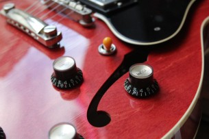 COLIINGS "I35LC Vintage Faded Cherry" HARDCASE