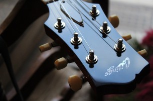 COLIINGS "I35LC Vintage Faded Cherry" HARDCASE